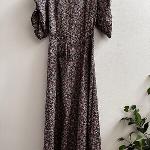 美品 DHOLIC ディーホリック かわいい 花柄ワンピース 韓国