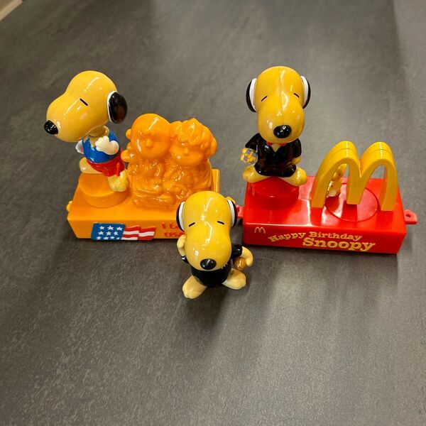 マクドナルド ハッピーセット おまけ スヌーピー
