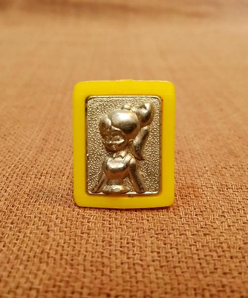 昭和 レトロ 当時物 宮腰義勝 宇宙少年ソラン ミカ バッジ 全長約2.2cm 詳細不明 駄菓子 オマケ 食玩 グリコ おまけ 森永 ビンテージ