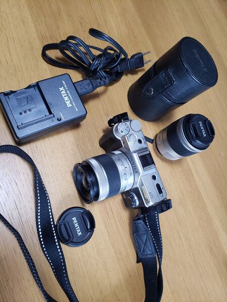 PENTAX ミラーレス一眼 Q7 ダブルズームキット