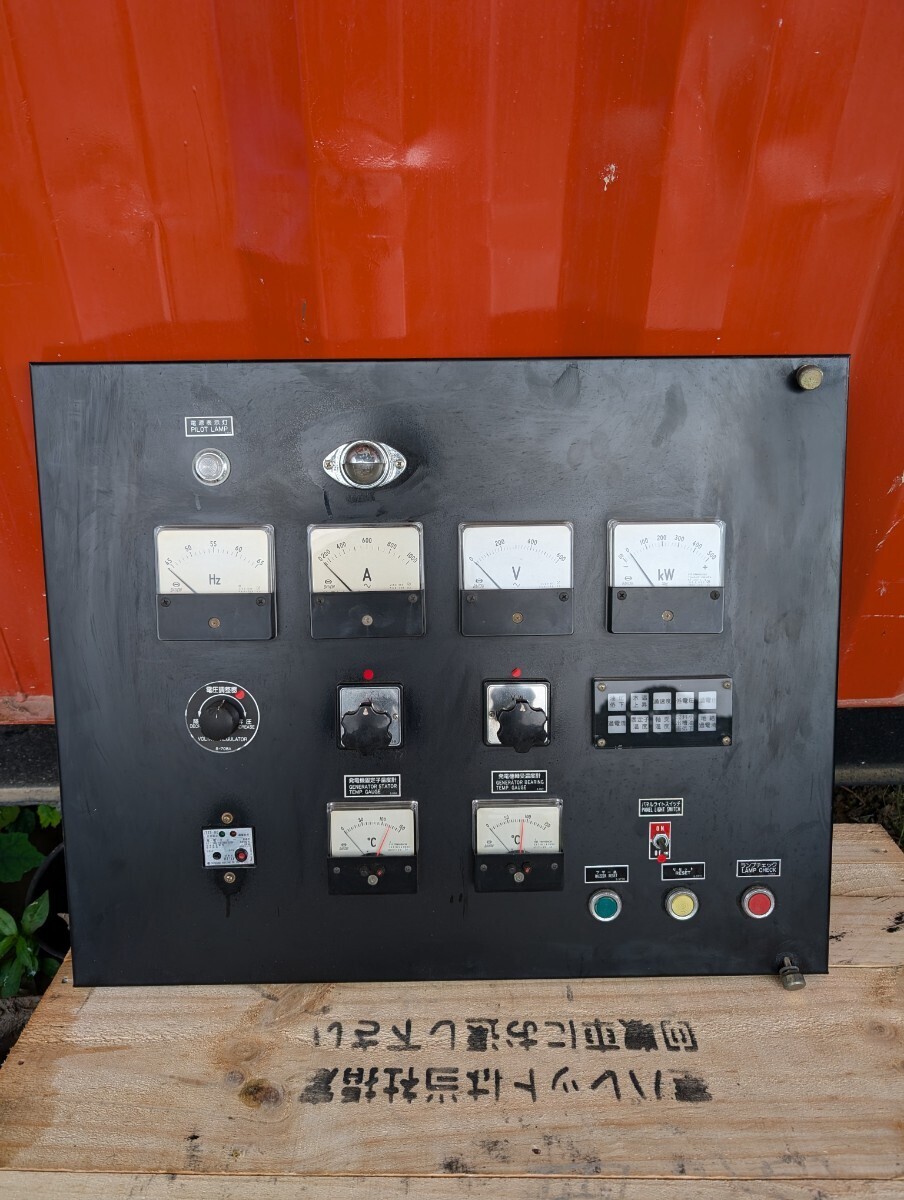 デンヨー発電機 メーターパネルDCA-500SSA-M から取り外し デンヨー発電機 メーターパネルDCA-500SSA-M から取り外し
