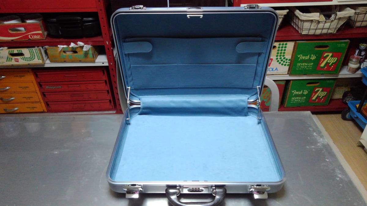 ヤフオク! -ゼロハリバートン アタッシュケース ブルー ...