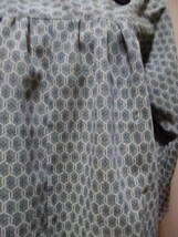 ハンドメイド着物リメイク・ワンピース　モスグリーン/和服　手作り　絹　シルク　レトロ　絣柄　アンティーク_画像2