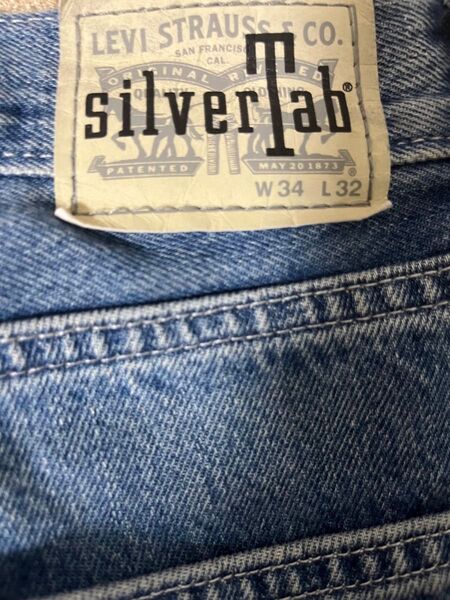 Levi's シルバータブ