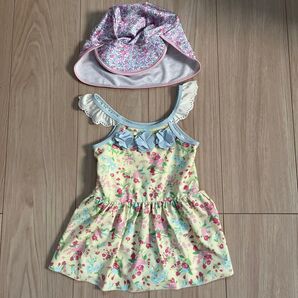 水着95cm、スイムキャップ48〜52cm