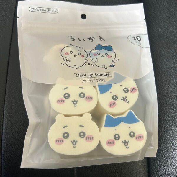 ちいかわ ダイカットパフ