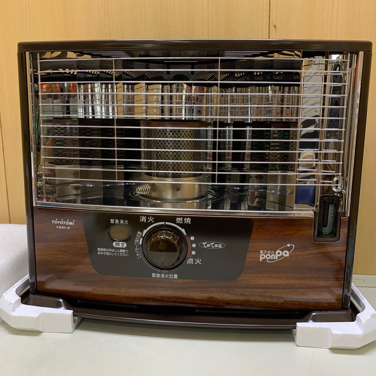 保管品 トヨトミ 開放式石油ストーブ RS-D29B 2012年製 電池式 保管品 トヨトミ 開放式石油ストーブ RS-D29B 2012年製 電池式