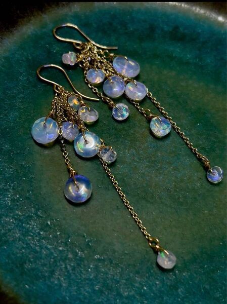 14kgf◇高品質オパールのピアス◇C