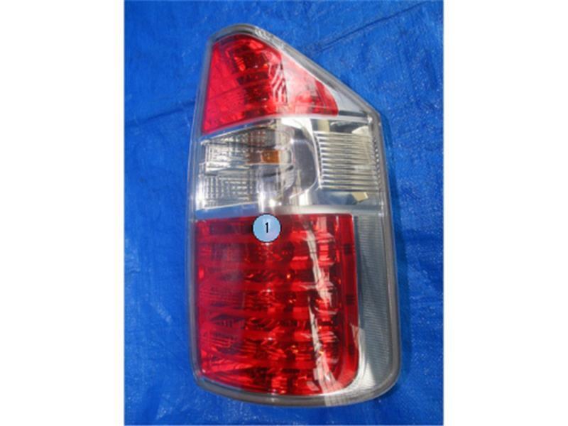 トヨタ 純正 ノア 《 ZRR70G 》 右テールランプ P61100-24001486