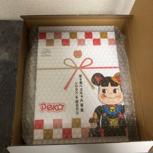 BE@RBRICK 招き猫 ペコちゃん 福 黒 100%&400% ベアブリック 不二家 未開封