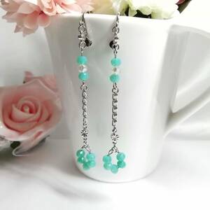  mint green. hand made long earrings / glass * on goods * blue * silver * Kiyoshi .* long * refreshing * turquoise green 