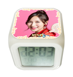  TWICE トゥワイス MINA ミナ 光デジタル置き時計 定形外可 001