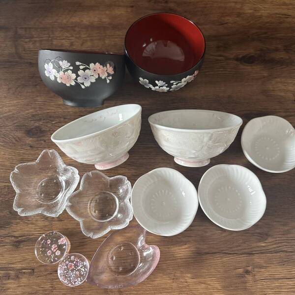 桜モチーフ お茶碗・お椀・箸置き・小鉢ペアセット ガラス・陶器 和柄 和食器 洋食器 小鉢 小皿 ガラス