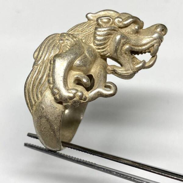 アンティーク 清代の指輪 鎮座 狛犬 骨董品 細工彫刻時代物美術品
