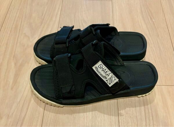 シャカ サンダル レディー 黒白 24.0 BLACK/WHITE