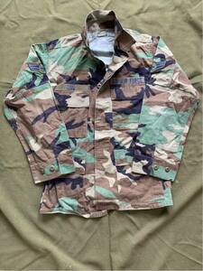 米軍 放出品 エアフォース USAF ウッドランド シャツ ジャケット サイズ S-S Small ジャスティンビーバー T