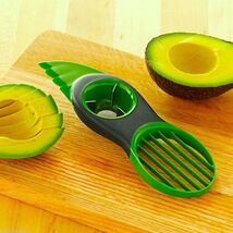◆キッチン用品 スライサー Kitchen 3 in 1 Fruit Vegetable Tools Avocado Slicer Pitter Splitter Slices_画像1