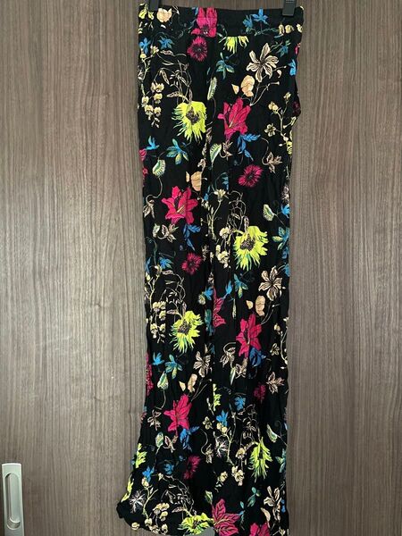H&M 花柄 ワイドパンツ