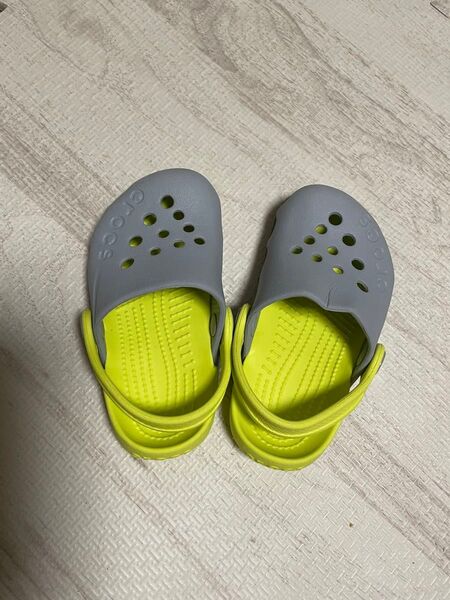 crocs クロックス サンダル c6 13センチくらい