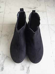 レディース　サイドゴアブーツ　黒　ブラック　サイズM　23センチくらい　履きやすい　靴