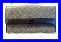 ○中古 ニナリッチ RICCI PVC レザー 長財布 W0165_画像1