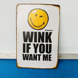 アメリカン風 ブリキ看板 スマイルマーク WINK IF YOU WANT ME