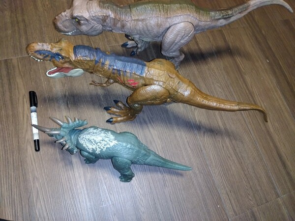 マテル 恐竜3体セット ジュラシックワールド シノケラトプス