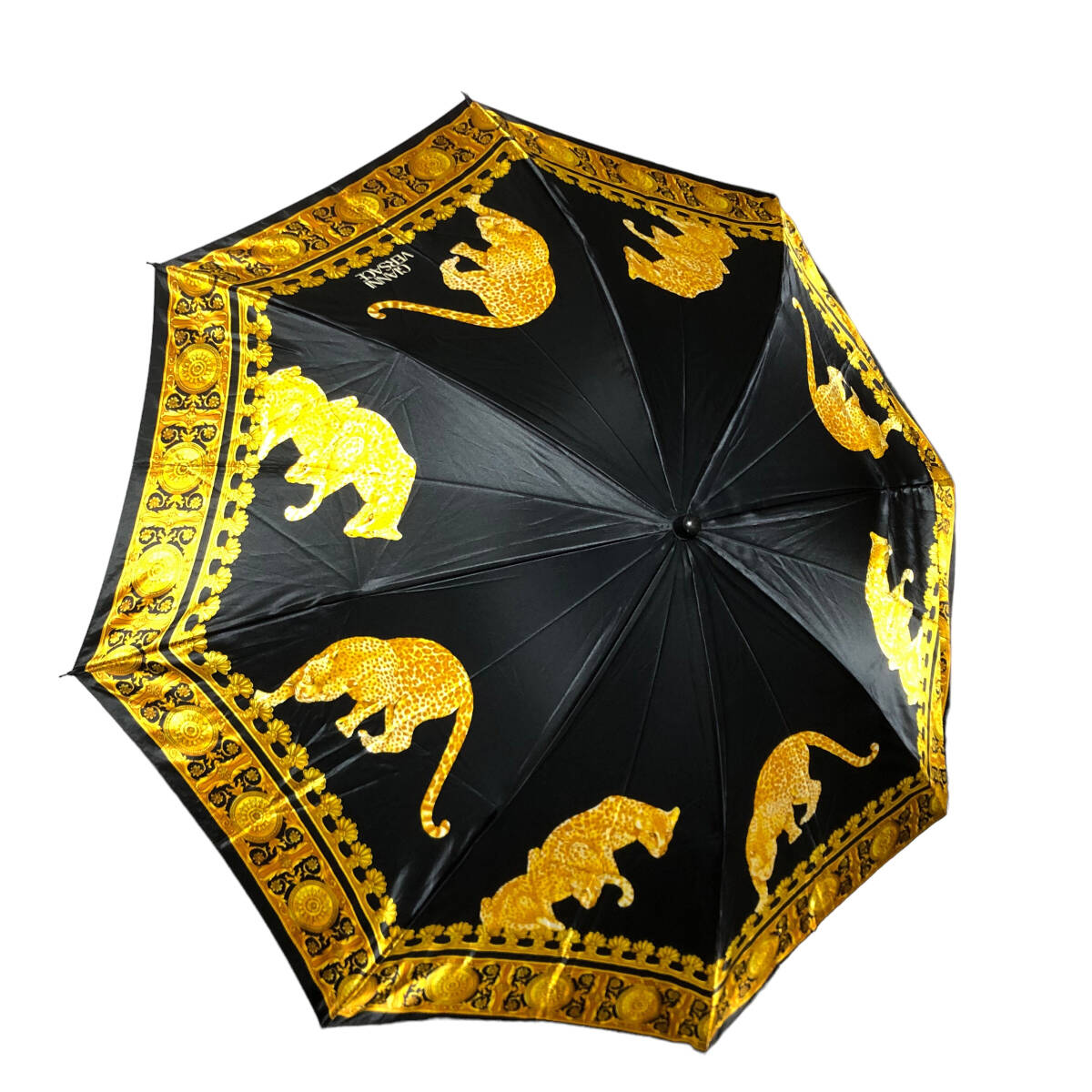 日本製美品】傘 ヴェルサーチ 折り畳み式雨傘 プリント柄 日本製美品】傘 ヴェルサーチ 折り畳み式雨傘 プリント柄