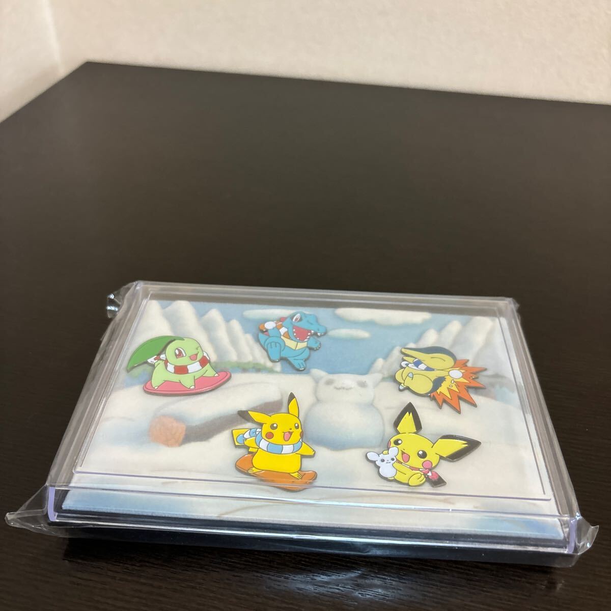 ポケモン ピンバッチ ジオラマバッジセット~冬Ver.~ Yahoo!オークション -「ジオラマ」(ポケットモンスター) (は行