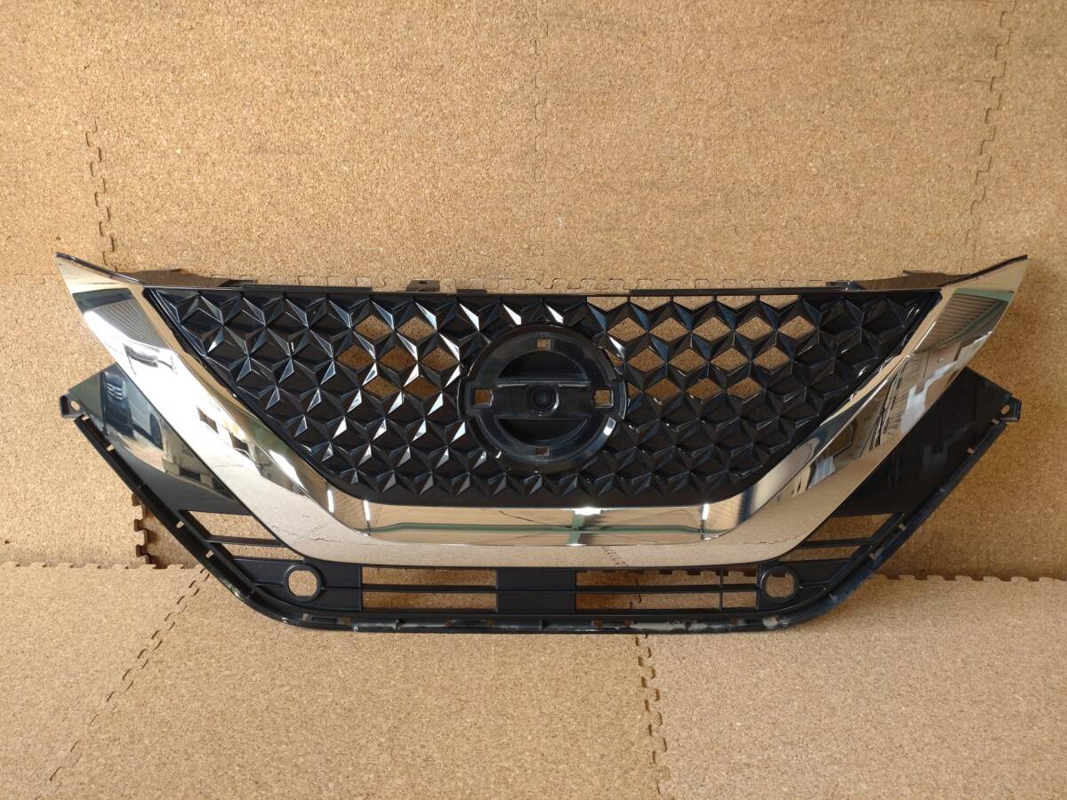 日産 デイズ ハイウェイスター B44W B45W B47W B48W 前期 フロントグリル 62310-7ME0A【R6-3692D-K】