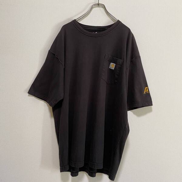 アメリカ古着 Carhartt カーハート 胸ポケ バックプリント US古着 クルーネック XLサイズ 【I1090】
