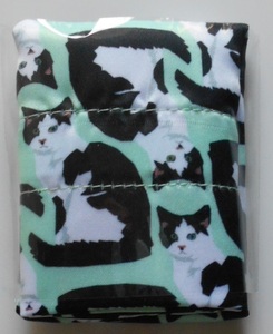 ポール&ジョー★13★ 巾着 白黒ネコ ポーチ(W150×H180mm)(メイクアップコレクション2022) PAUK & JOE ネコプリント ミントグリーン