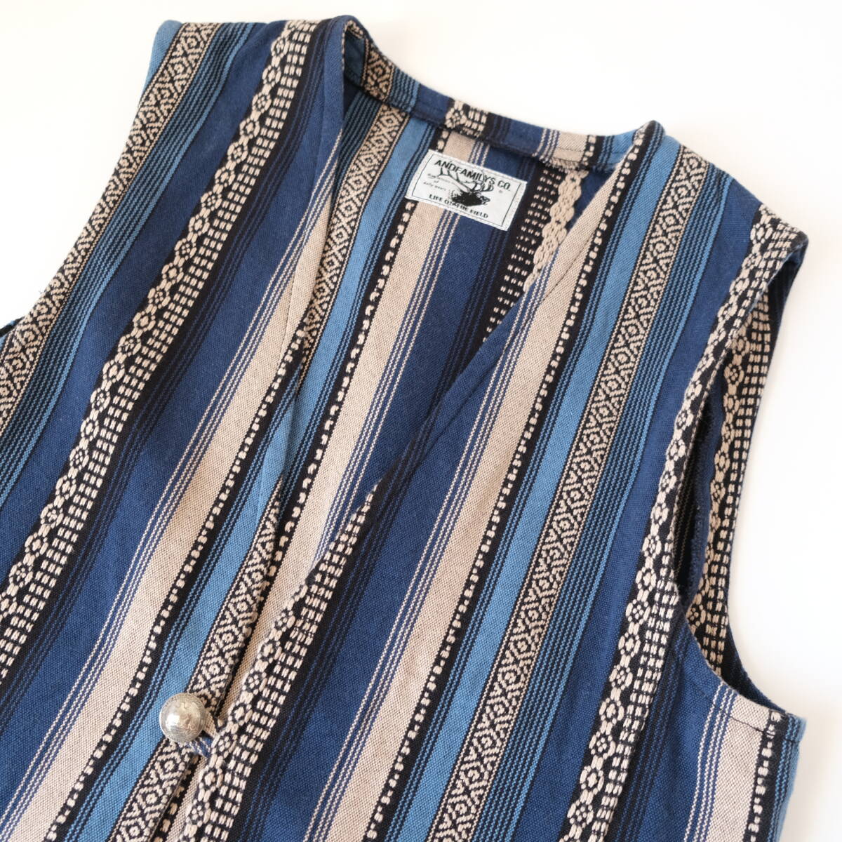 【 ANDFAMILY\'S 】アンドファミリー 尾州 ジャガード織り コットン ネイティブ ラグ ベスト NATIVE RAG VEST/ ブルー系 / 日本製 andfamily