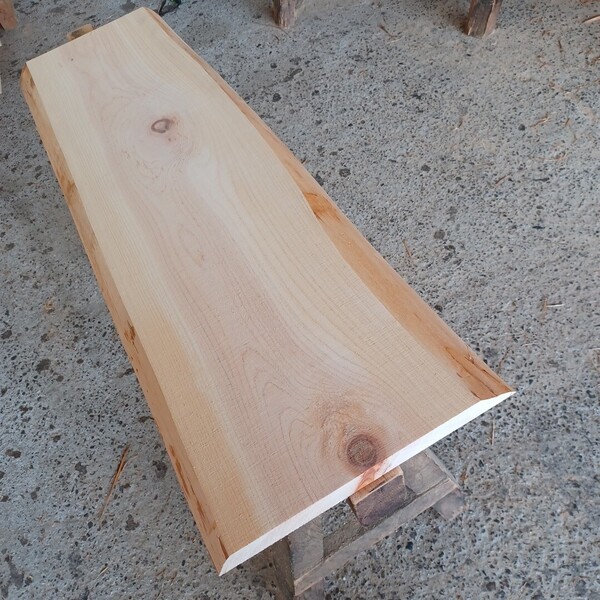C-1866【107.5×32.5~35.8×3.5cm】 国産ひのき 耳付節板 テーブル 看板 カウンター 一枚板 無垢材 桧 檜 DIY