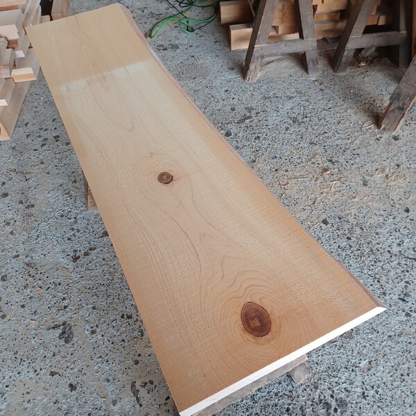 C-1871【124.2×31~34.2×3.3cm】 国産ひのき 片耳付節板 カウンター テーブル 看板 一枚板 無垢材 桧 檜 DIY