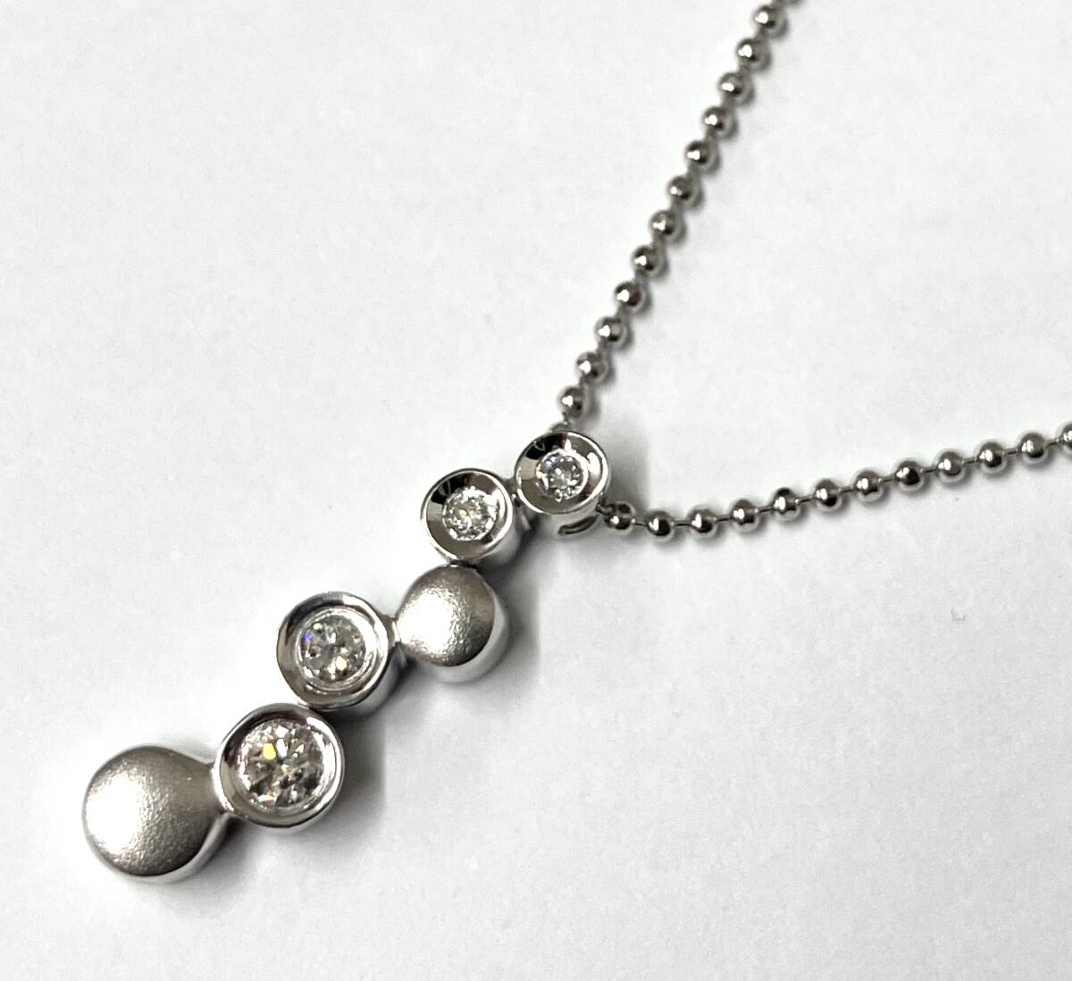 【クリーニング済】K18WG 総重量約3.3g 約41cm ダイヤモンド0.09ct 丸6連 デザイン ホワイトゴールド ネックレス