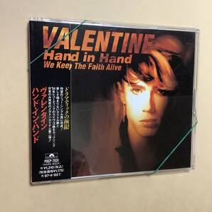 送料無料 ヴァレンタイン「HAND IN HAND」ライヴ曲含む4曲入り(日本のみ発売) 国内盤