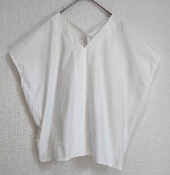 ビーミング バイ ビームス B:MING by BEAMS Vネック バックギャザー プルオーバー コットン ブラウス シャツ 白