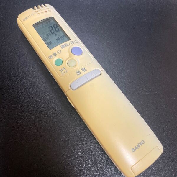 L8759 返品可 動作品 清掃済み SANYO サンヨー エアコン用リモコン RCS-SN1