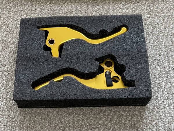 ハーレーダビッドソン用クラッチブレーキレバーセット 社外品 ゴールド GOLD FXLRS FXBB FXLRST FXBR FXLR FXST FLSL FLSB 送料込み 新品