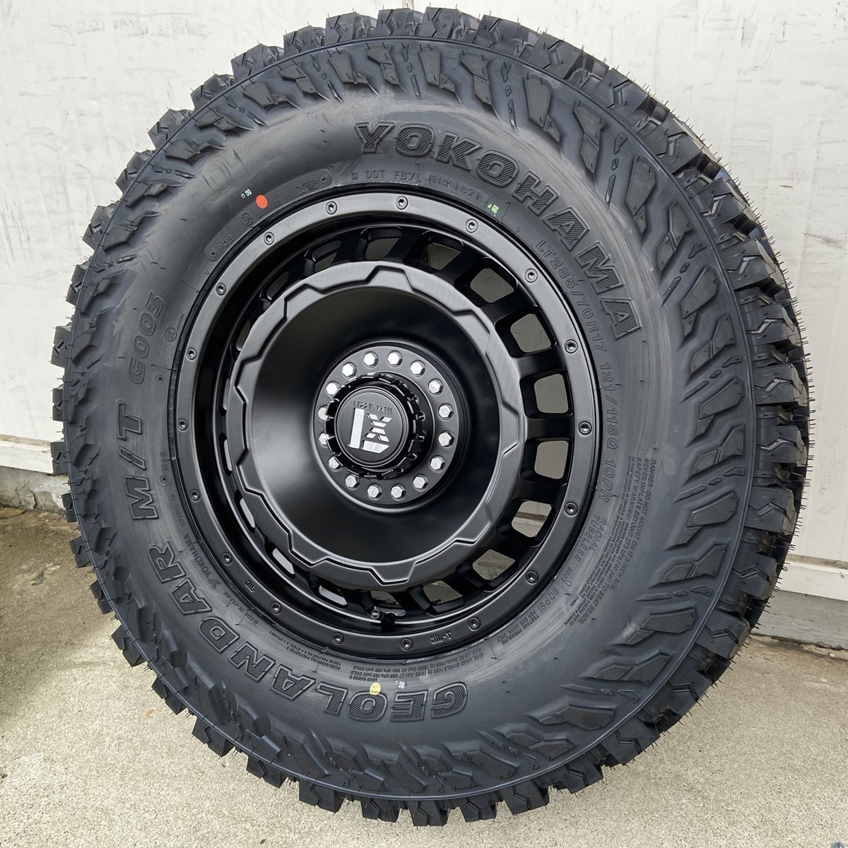 JL JK ラングラー(ルビコン サハラ) 17インチ タイヤホイール 4本セット SwaGGer ヨコハマ ジオランダー MT G003 265/70R17 285/70R17 JL JK ラングラー(ルビコン サハラ) 17インチ タイヤホイール 4本セット SwaGGer ヨコハマ ジオランダー MT G003 265/70R17 285/70R17