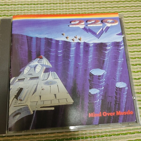 220VOLT / Mind Over Muscle 輸入盤ボーナス2曲【送料込】歌詞印刷有2001年盤