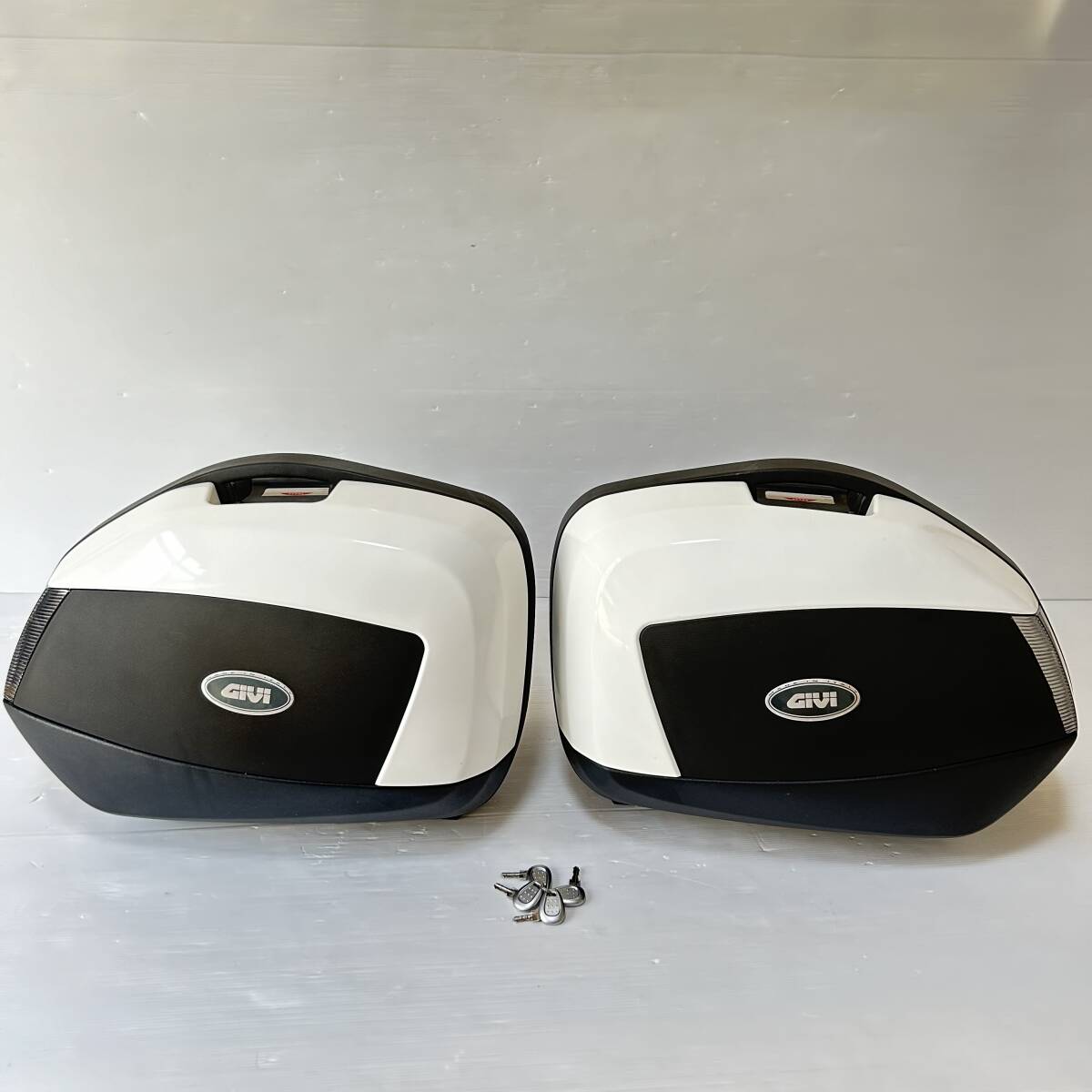 Yahoo!オークション -「givi v35」の落札相場・落札価格