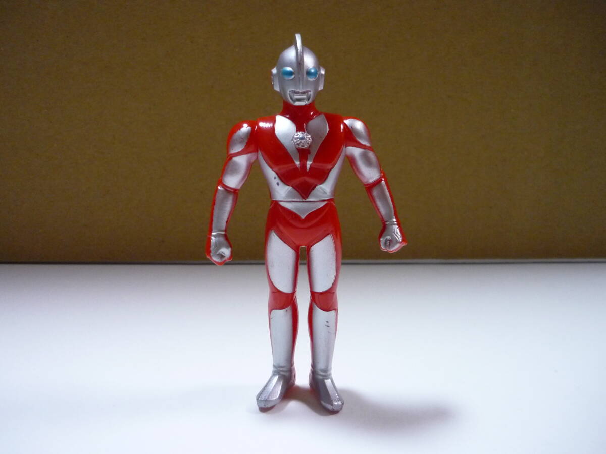 ソフビ 人形 ウルトラマンパワード 【1993】 | Pay ID