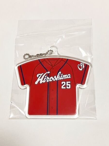 新品☆広島カープ 新井貴浩ユニフォーム型 キーホルダー