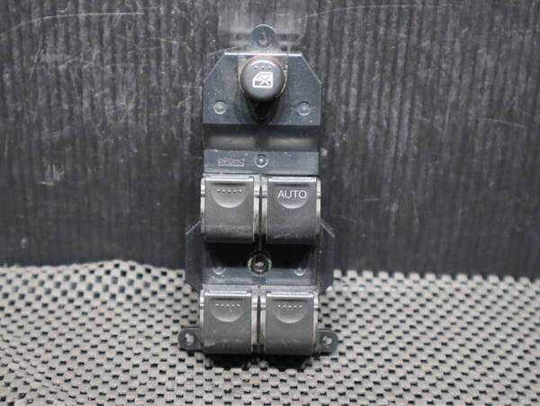 【作動保証】 迅速発送 管理B73 ライフ JB5 JB6 JB7 JB8 ウインドウスイッチ ウィンドスイッチ 右 運転席