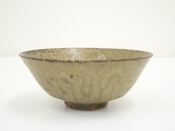 ys7028893; 宗sou 伊東陶山造 伊羅保茶碗(共箱)【道】 ys7028893; 宗sou 伊東陶山造 伊羅保茶碗(共箱)【道】