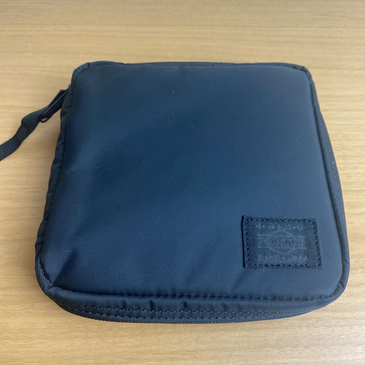 Yahoo!オークション -「cd ケース porter」(吉田カバン、ヘッドポーター) (や/ゆ/よ)の落札相場・落札価格 Yahoo!オークション -「cd ケース porter」(吉田カバン、ヘッドポーター) (や/ゆ/よ)の落札相場・落札価格
