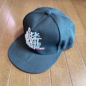 フラットキャップ 帽子 ブラック 韓国 メンズ レディース ロゴ HIPHOPヒップホップ ラッパー ノーブランド