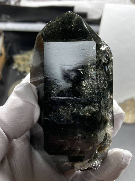 【ピカピカ】パキスタン スカルド産 ヒマラヤ水晶 約308g 磨きなし 0926
